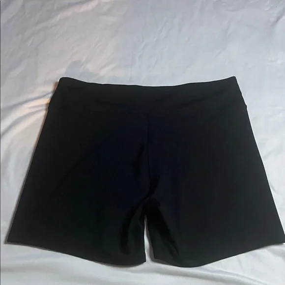 American Eagle The Everything Bike Shorts - Picture 5 of 5